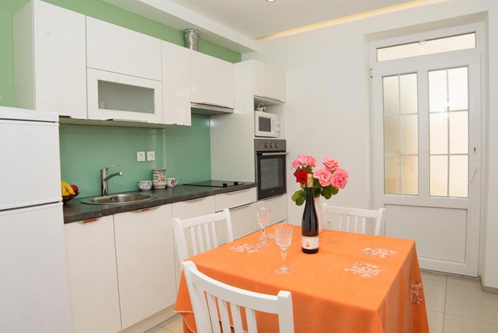 Apartments & Rooms Stella Room Type - One-Bedroom Apartment with Terrace