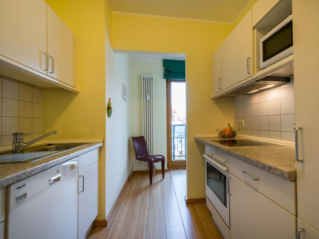 Kaiservillen Heringsdorf - Ferienwohnung mit 1 Schlafzimmer und Balkon D121 photo 3