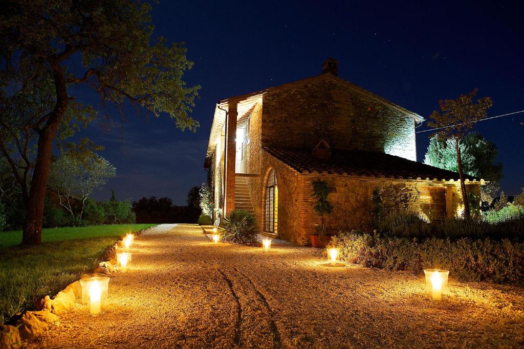 Villa in Agello photo 2