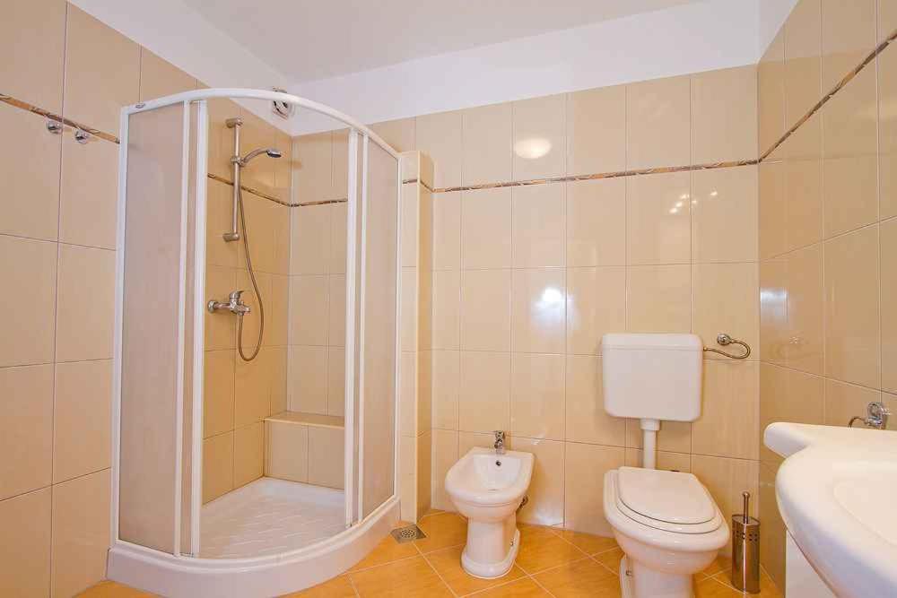 Two-Bedroom Apartment in Novigrad IV photo 4