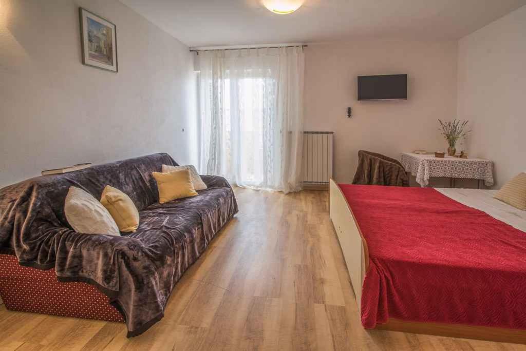 Apartment Vrbnik 21 photo 3