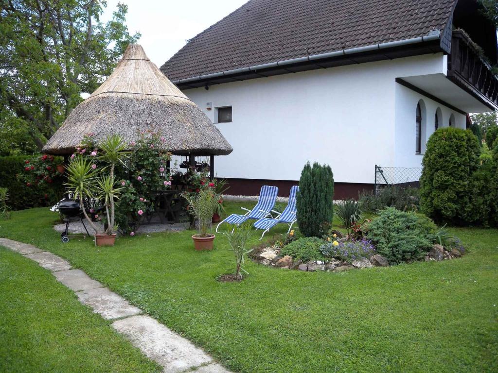 Apartment Balatonbereny 4 photo 4