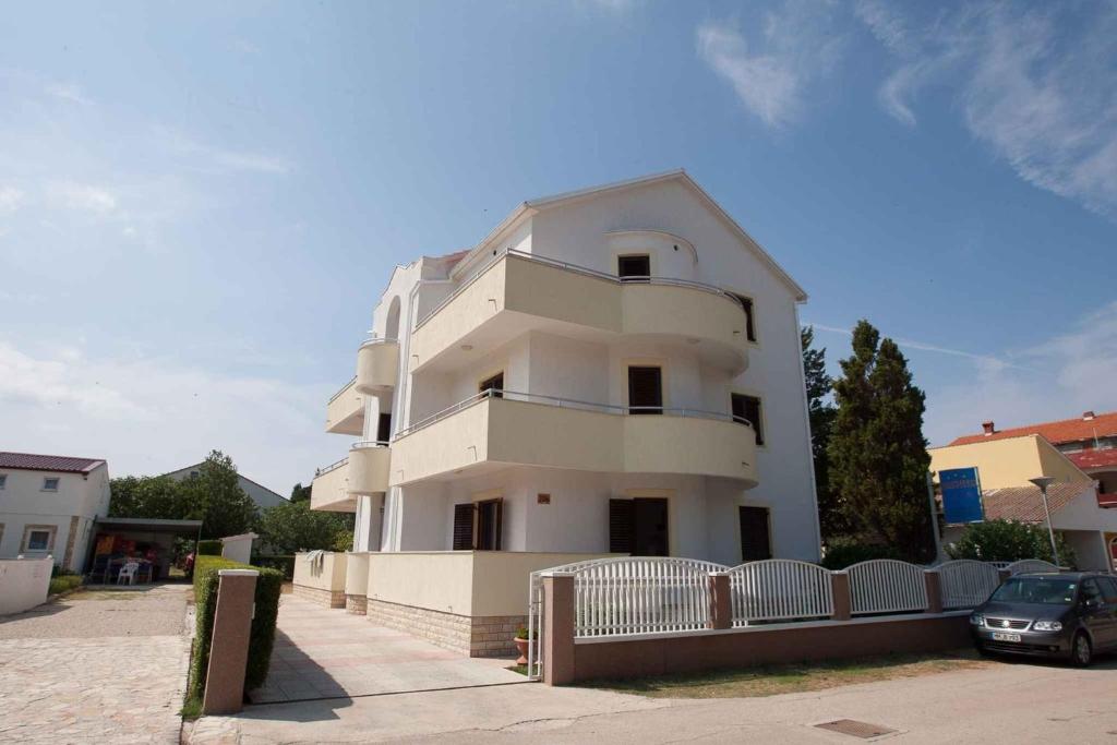 Apartments in Sabunike/Zadar Riviera 7981