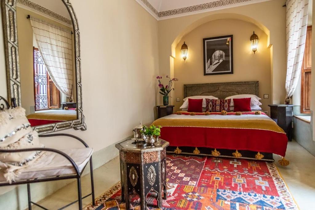 Двухместный (Saida), Riad Smara
