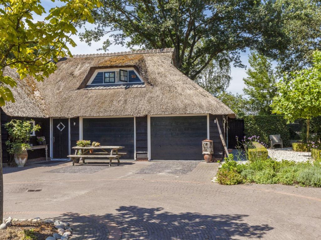 Nice Holiday Home in Balkbrug with Bubble Bath photo 1