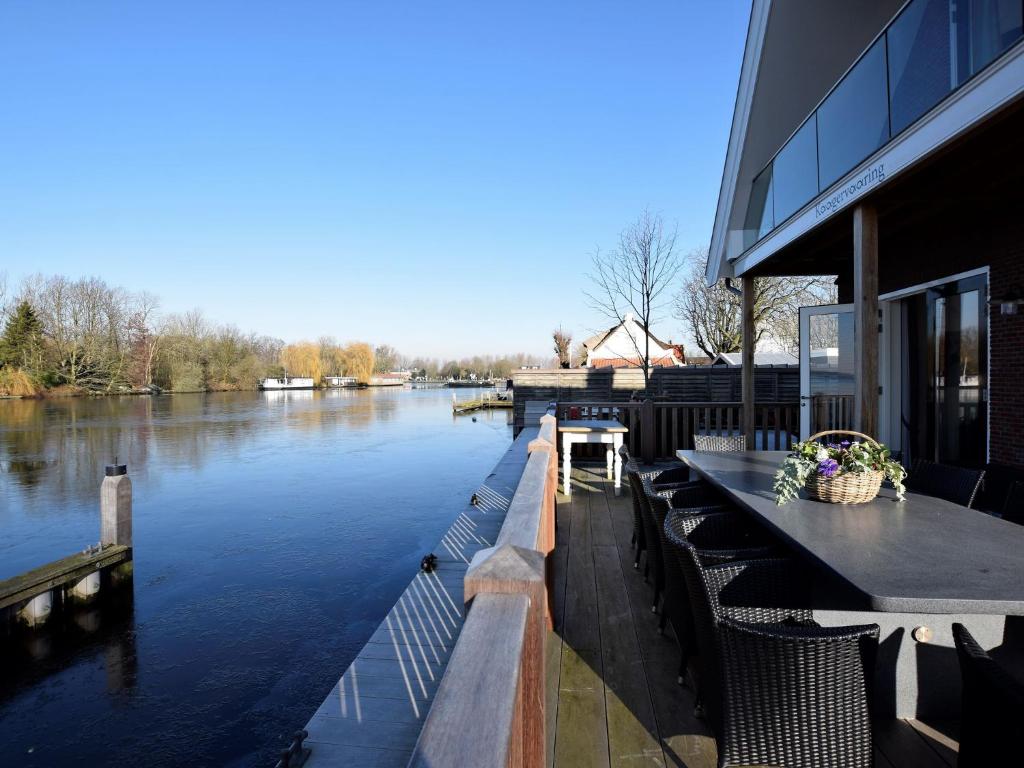 Luxurious Villa with Private Garden in Kaag photo 2