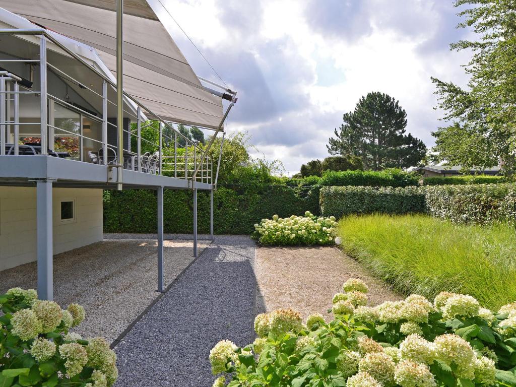 Villa in Kamperland with Private Garden photo 2