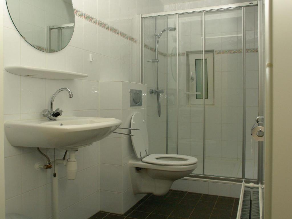 Spacious holiday home with a dishwasher, 20 km. from Assen photo 3