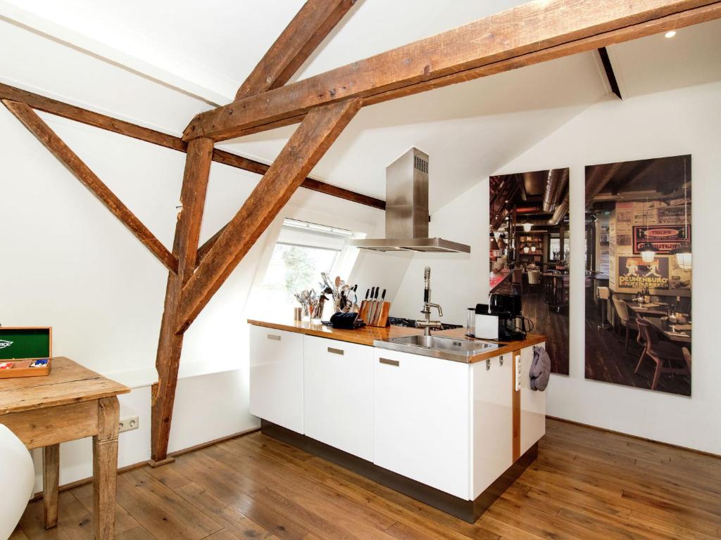 Vibrant Farmhouse near Forest in Heeze-Leende photo 3