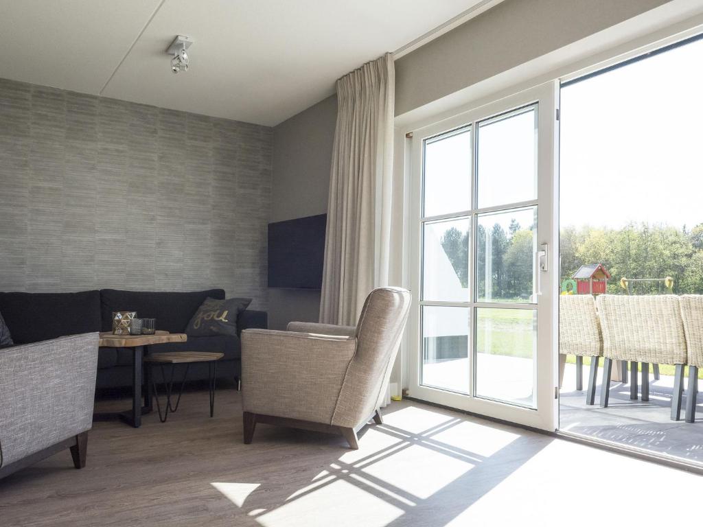 Apartment in cozy farmhouse photo 4