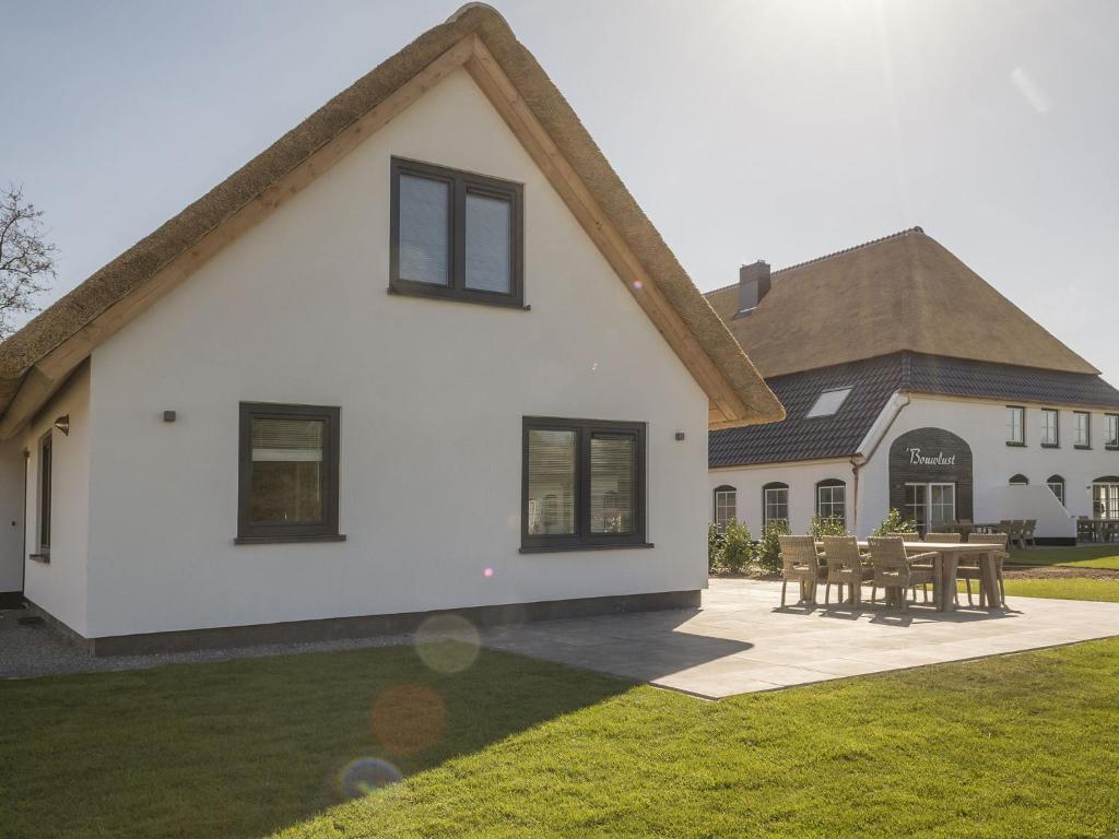 Villa in De Cocksdorp with stunning views photo 1