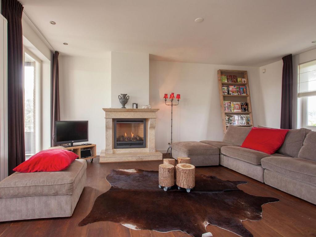 Luxurious holiday home with wellness, in the middle of the North Brabant nature reserve near Leende photo 3