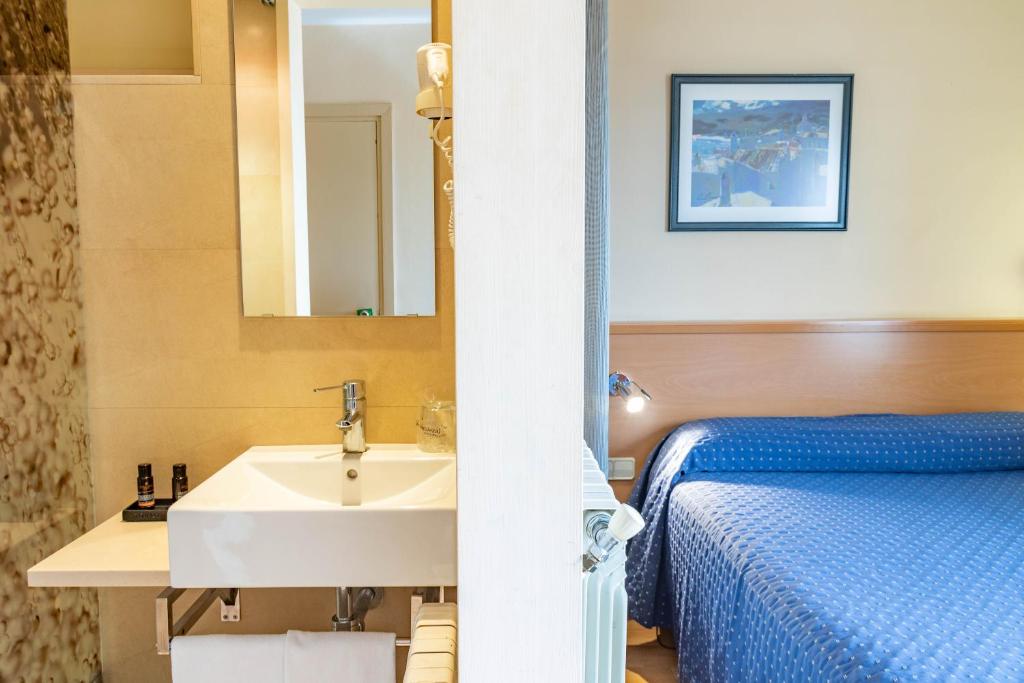 Hotel J. Balmes Vic photo 2