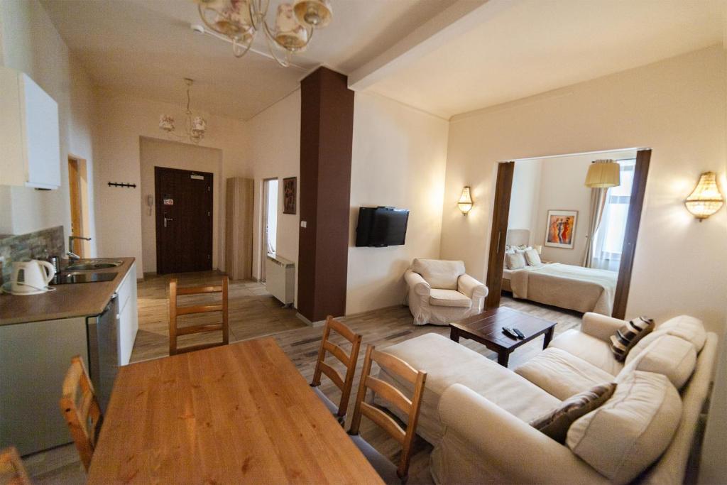 Апартаменты (Апартаменты с 2 спальнями), Lounge Apartments