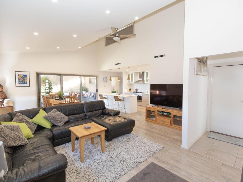 Jindalee 3 34 Twynam St photo 3