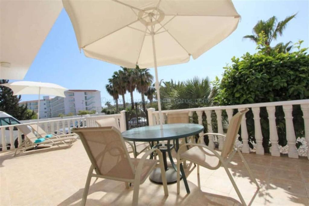 Nissi Golden Sands Family Apartment photo 4