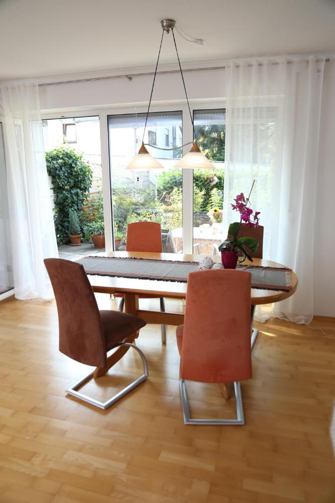 FeWo "Regnitztraum" in Forchheim - 3-Zimmer-Apartment - 2 Schlafzimmer photo 3