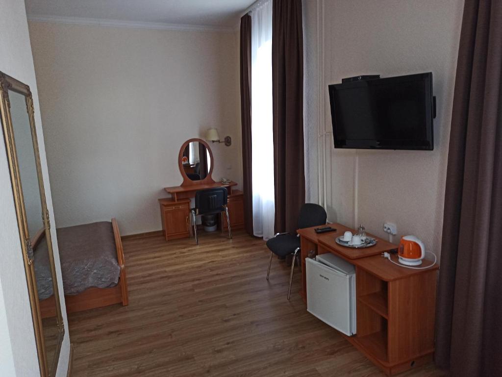 Сьюит (Люкс), Central Hotel