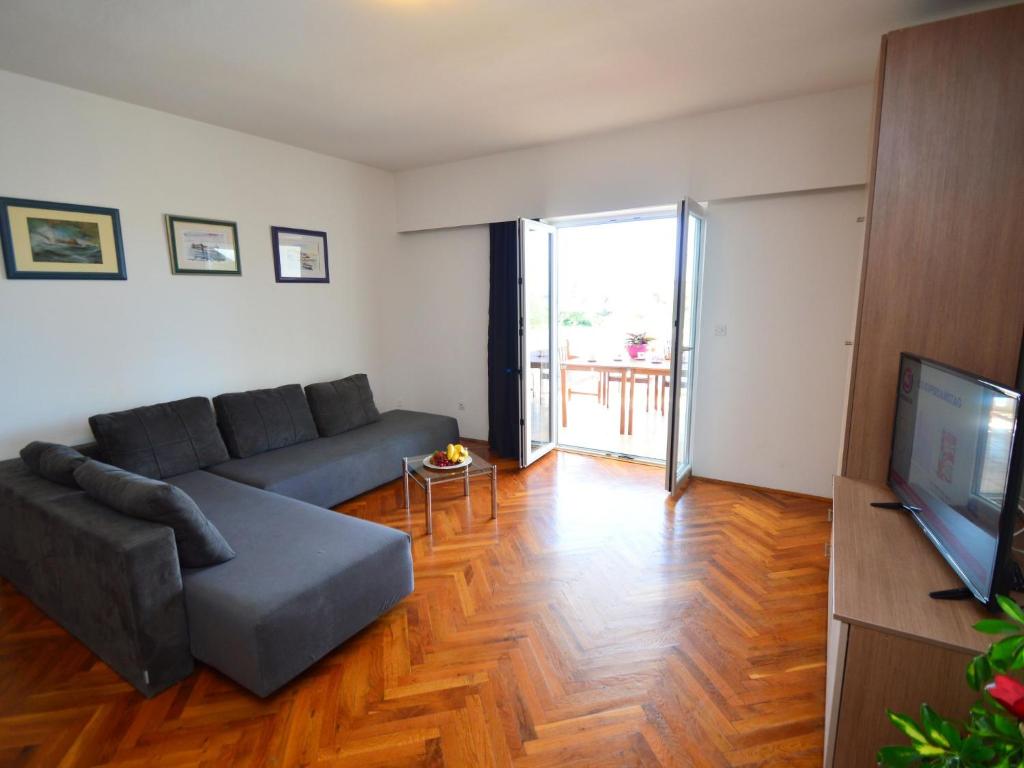 Apartment Rina-1 by Interhome photo 3