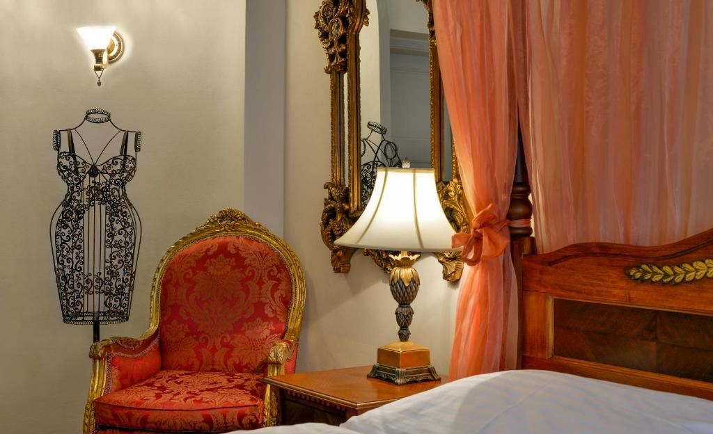 Двухместный (Queen Deluxe Room with Street View), Апарт-отель Residence Green Lobster