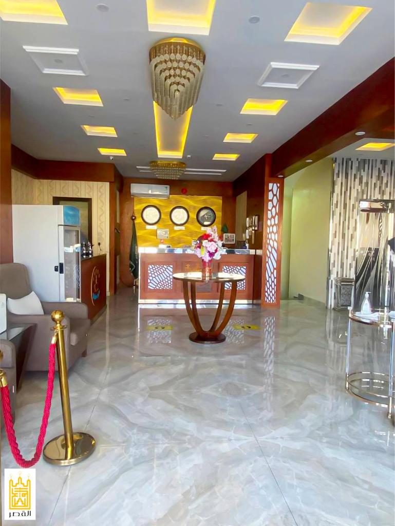 The Palace Hotel Suites photo 2