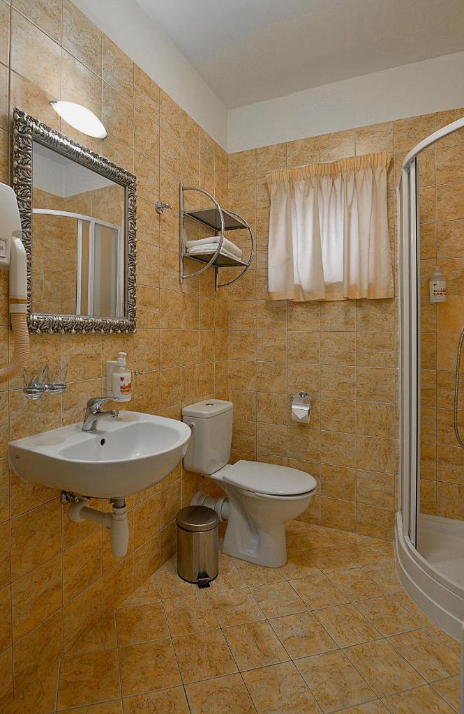 Двухместный (Queen Deluxe Room with Street View), Апарт-отель Residence Green Lobster