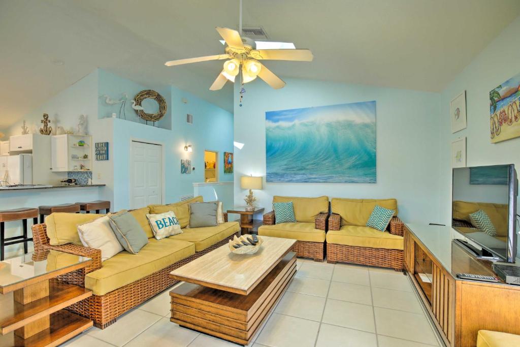 Indian Rocks Beach Oasis - 2 Blocks to Beach! photo 2