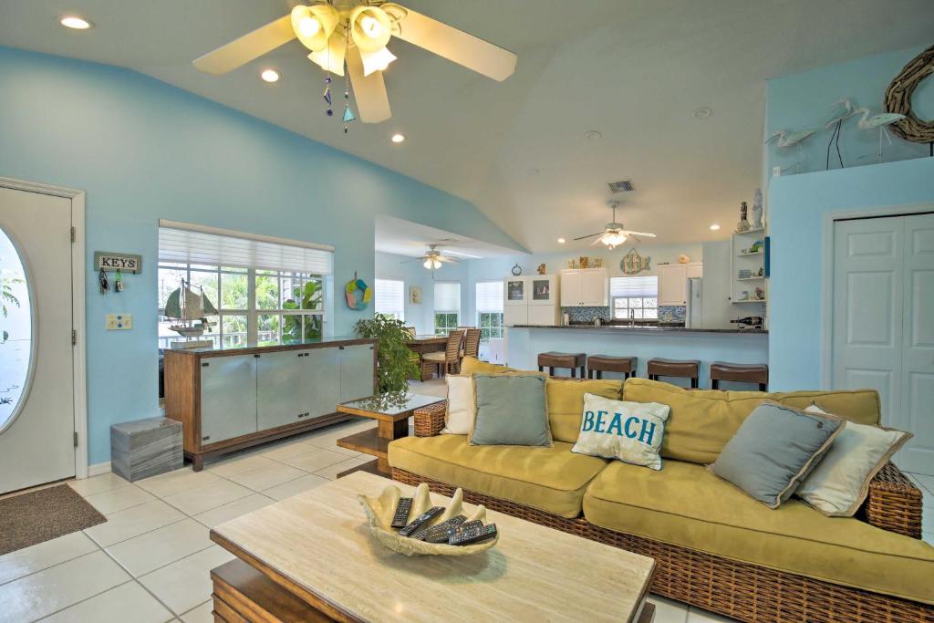Indian Rocks Beach Oasis - 2 Blocks to Beach! photo 4