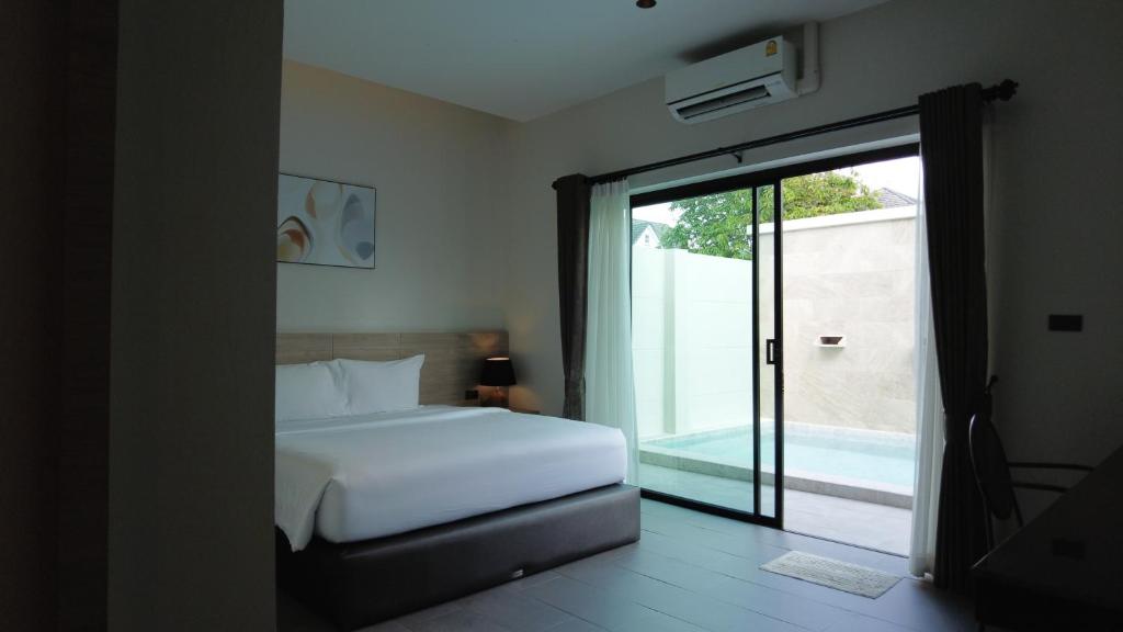 Toledo Pool Villa photo 1