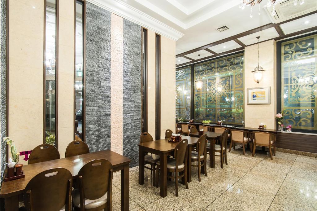 Aura Hotel photo 2