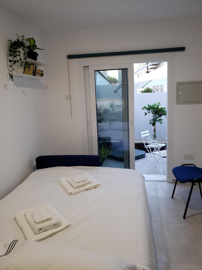 Modern & Cozy Studio w/ Backyard Near City Center photo 4
