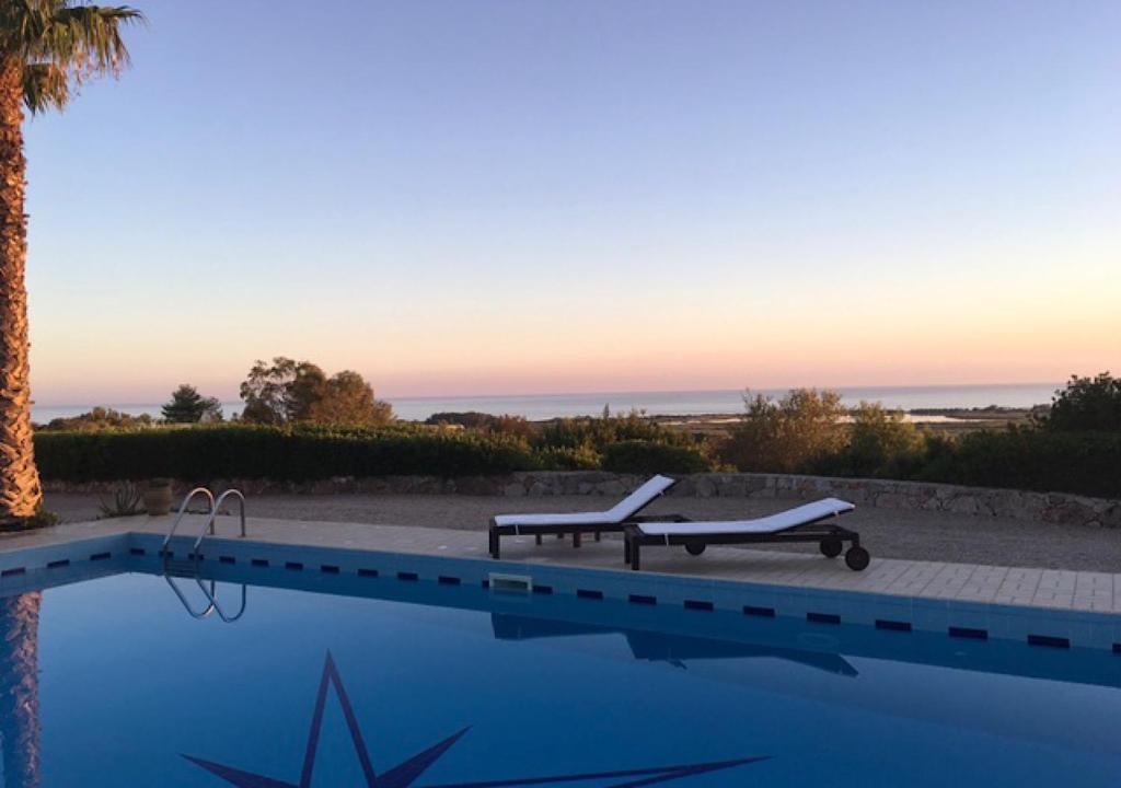 Villa panoramica con piscina photo 3