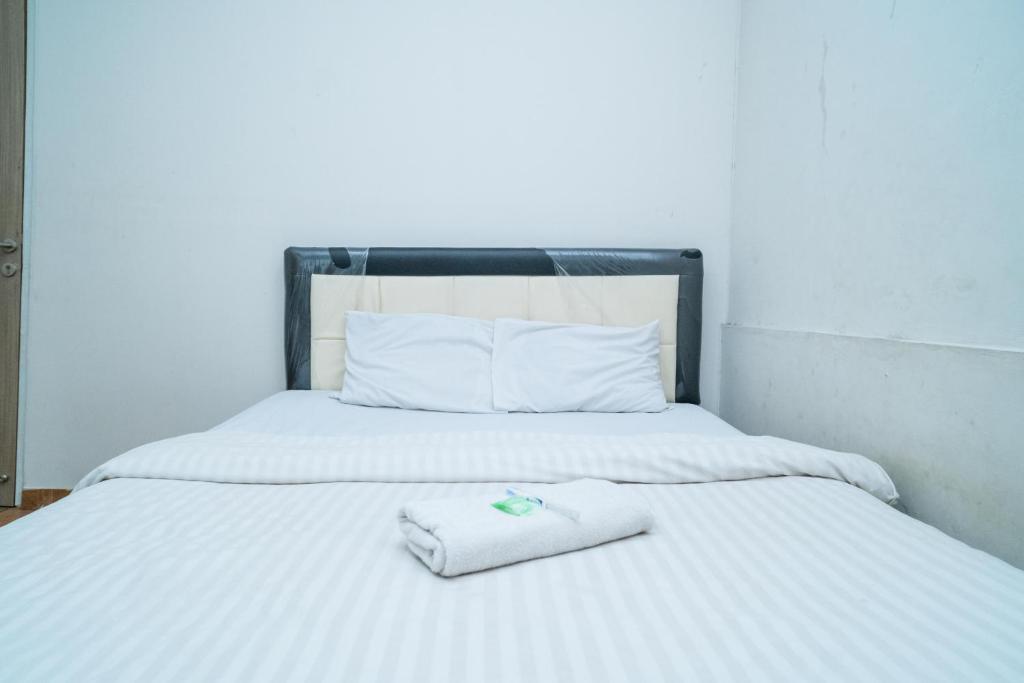 77 Guest House Serpong Mitra RedDoorz