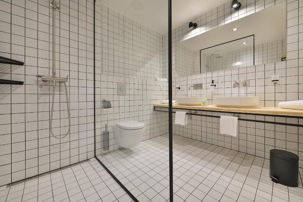 Апартаменты (Апартаменты-мезонет Делюкс с 4 спальнями), Element Lakeside Apartments