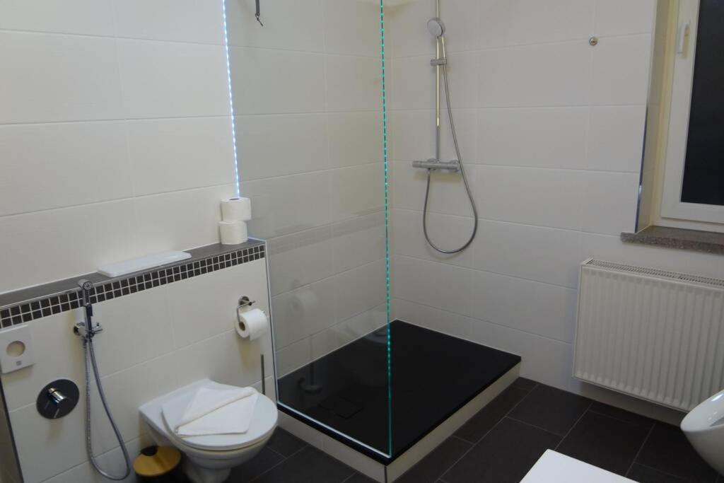 Charmante rustikale Jägersuite mit el Kamin H2O Therme Oberhof photo 4