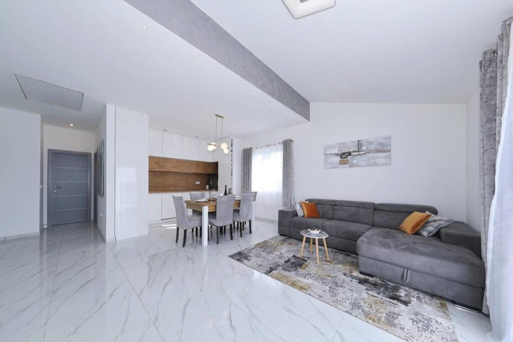 Apartman Chiara photo 4