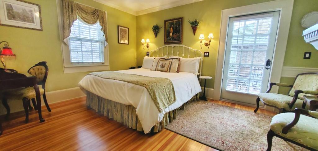 Pettigru Place Bed & Breakfast photo 4
