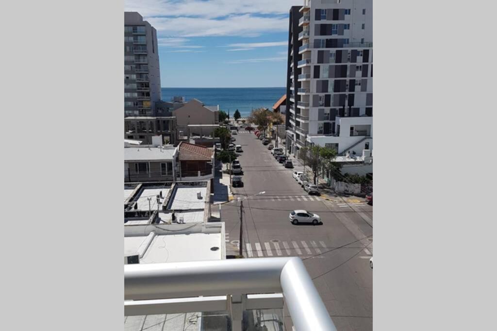 Departamento Puerto Madryn 5 Piso céntrico a 150 mts del mar con cochera photo 2