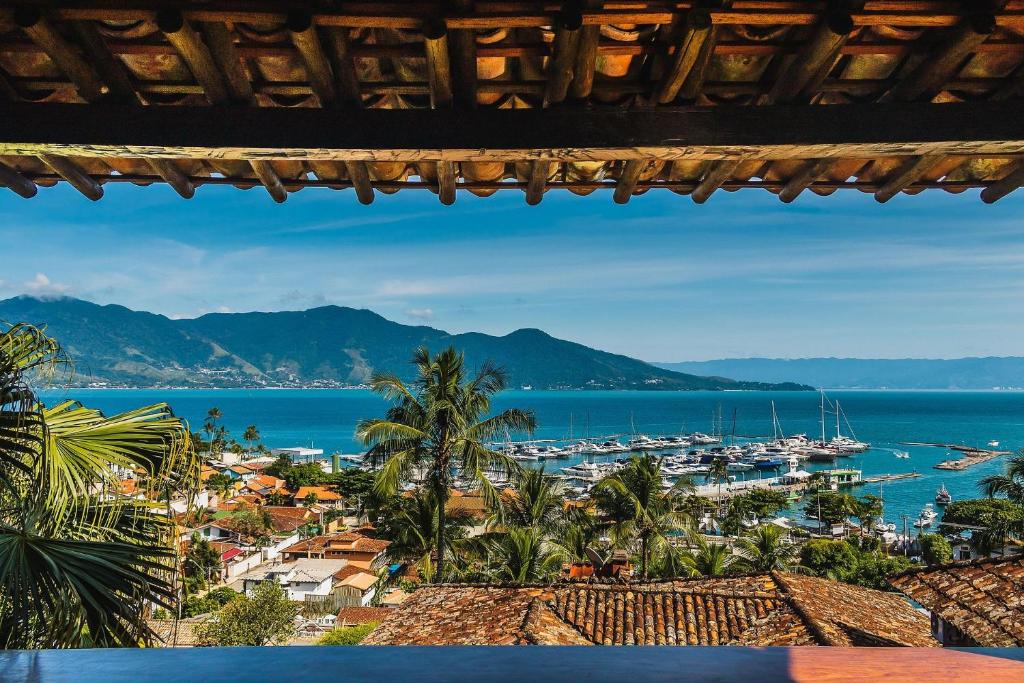 Casa com piscina de borda infinita em Ilhabela photo 2