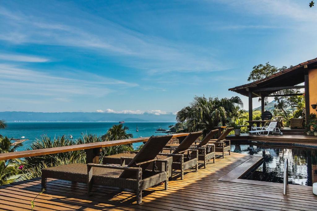 Casa com piscina de borda infinita em Ilhabela photo 1