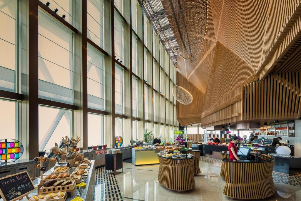HUALUXE Hotels & Resorts Nanchang High-Tech Zone, an IHG Hotel photo 3