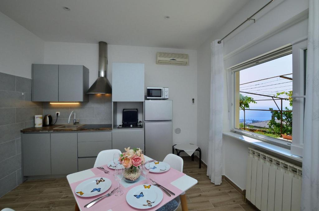 Apartment Happy sound photo 4