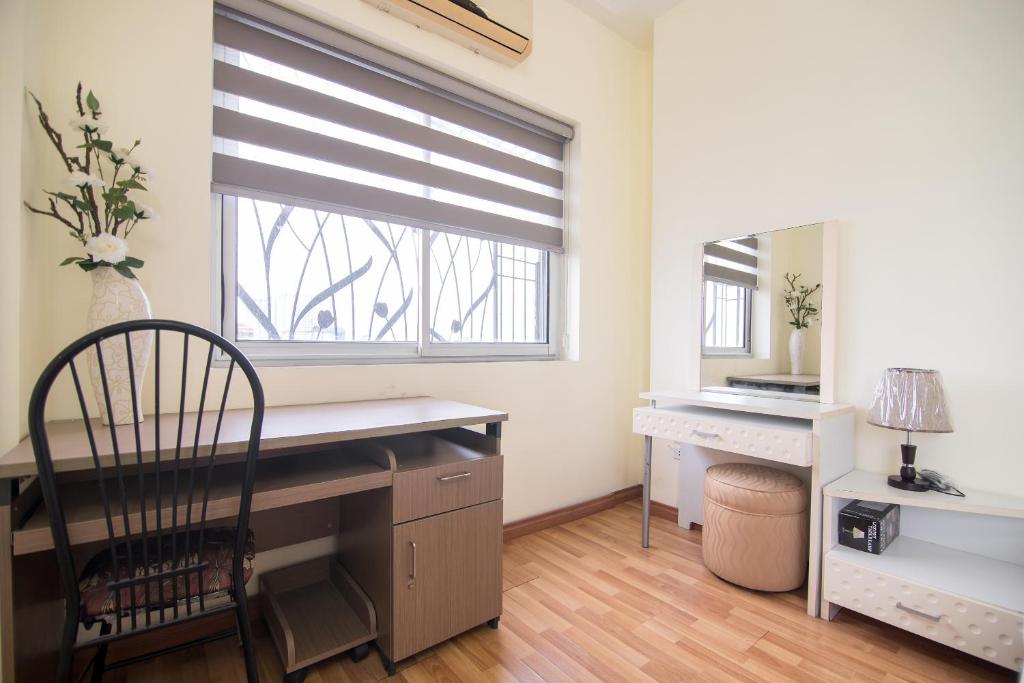 Двухместный (Улучшенный двухместный номер с 1 кроватью), RedDoorz Plus near Benh Vien 108