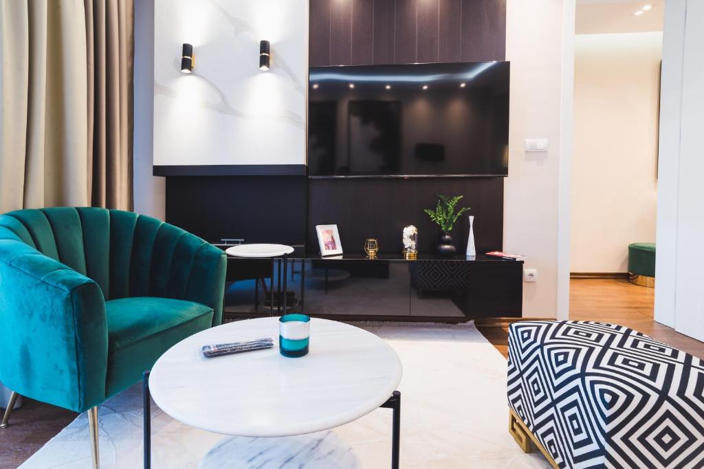 Majestic Apartment photo 3
