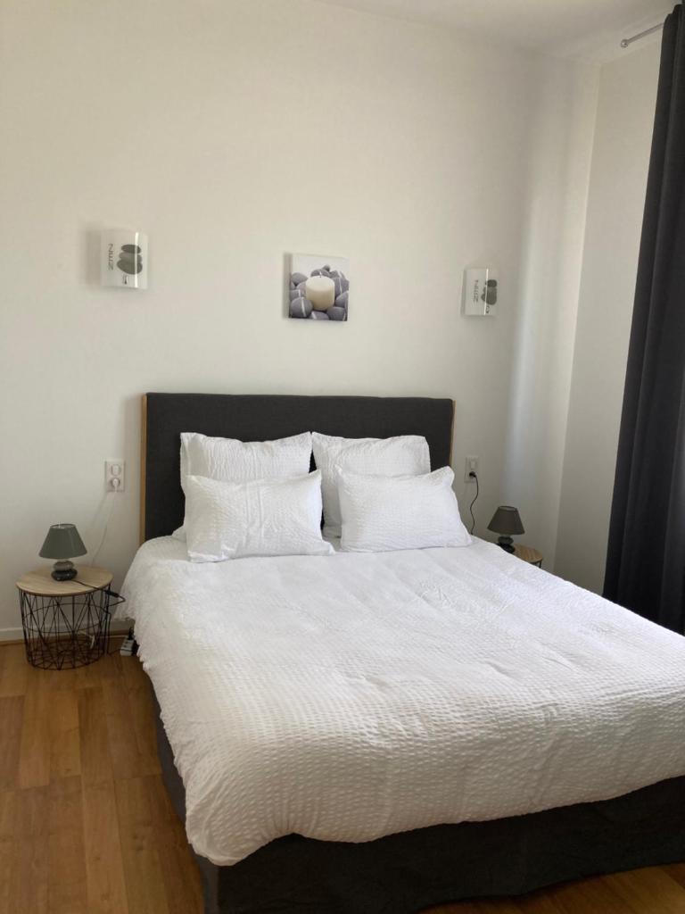 Appart Aux deux Colombes avec Balcon et Garage photo 2