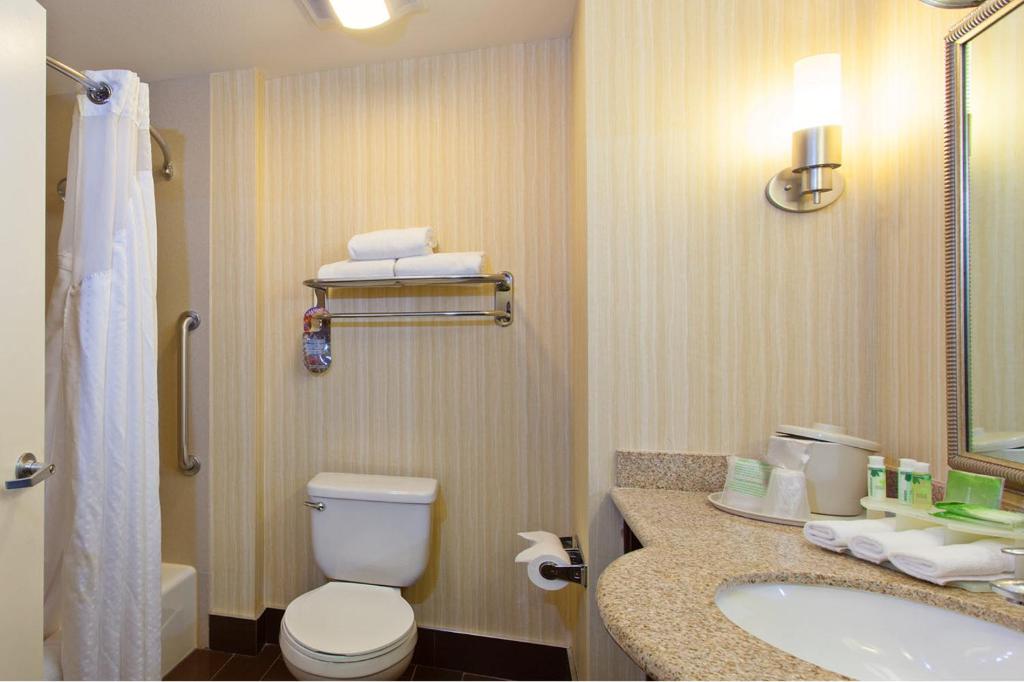 Holiday Inn Express & Suites Midland Loop 250, an IHG Hotel photo 2