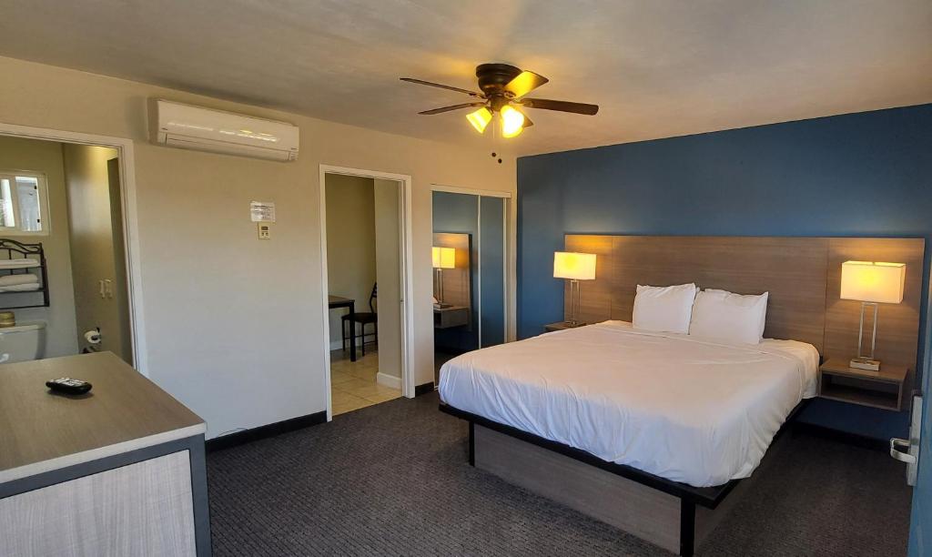 Beachwalker Inn & Suites photo 1