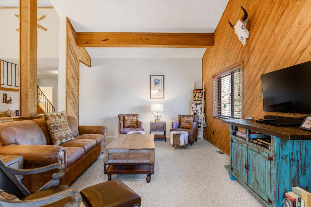 Pines 4042 photo 3