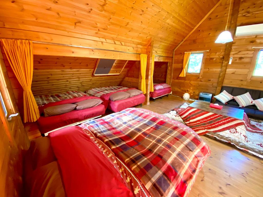Tomy's Log House - Need CAR photo 2