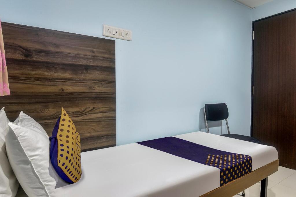 Трехместный (Представительский трехместный номер), Hotel Sunny
